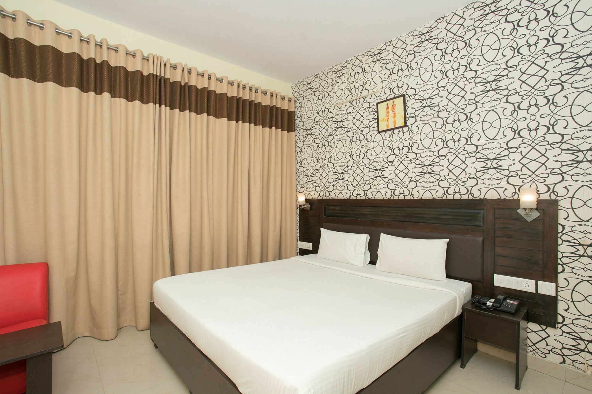 Oyo 10378 Hotel Hibiscus Mayflower Бангалор Экстерьер фото