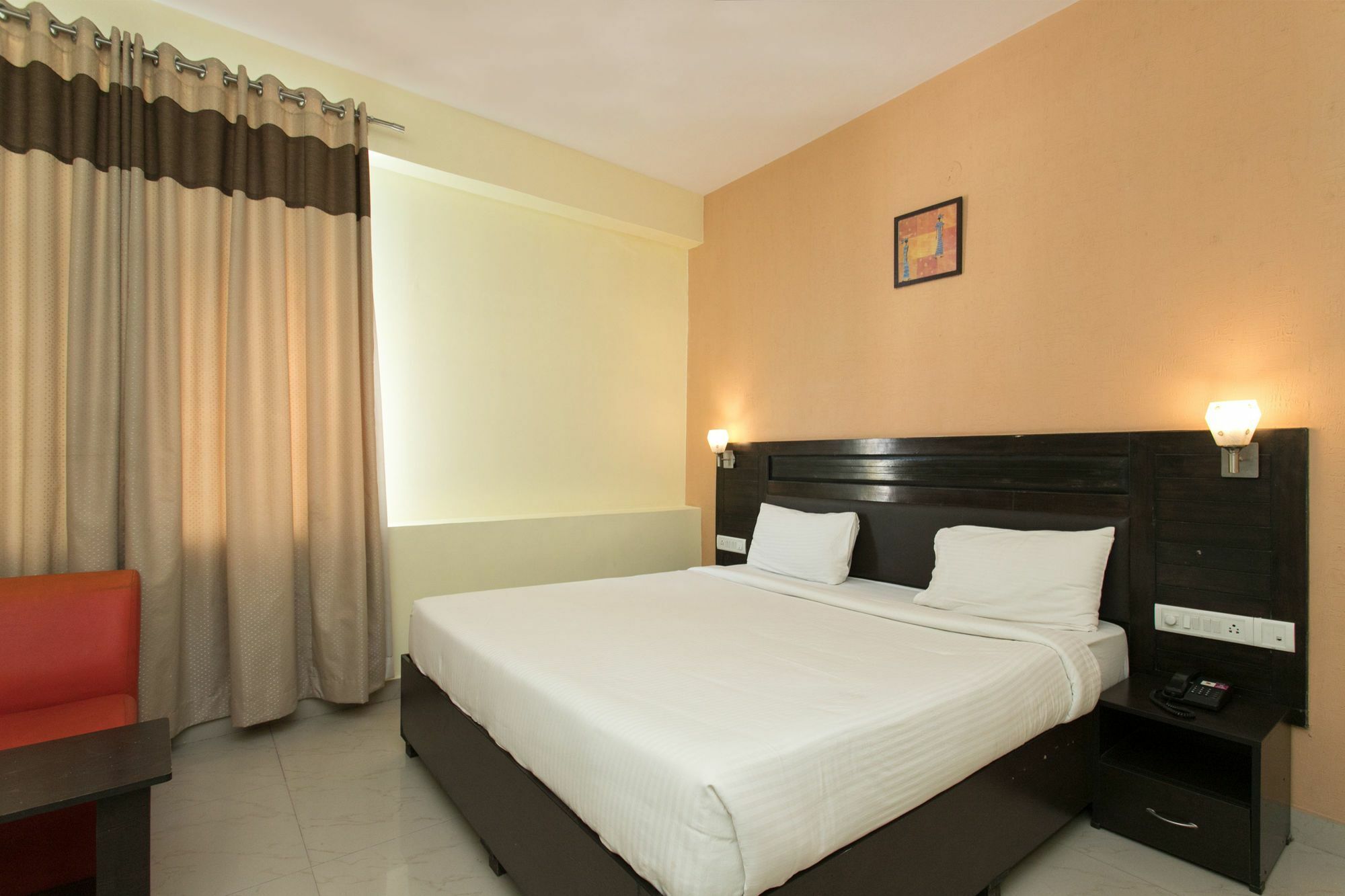 Oyo 10378 Hotel Hibiscus Mayflower Бангалор Экстерьер фото