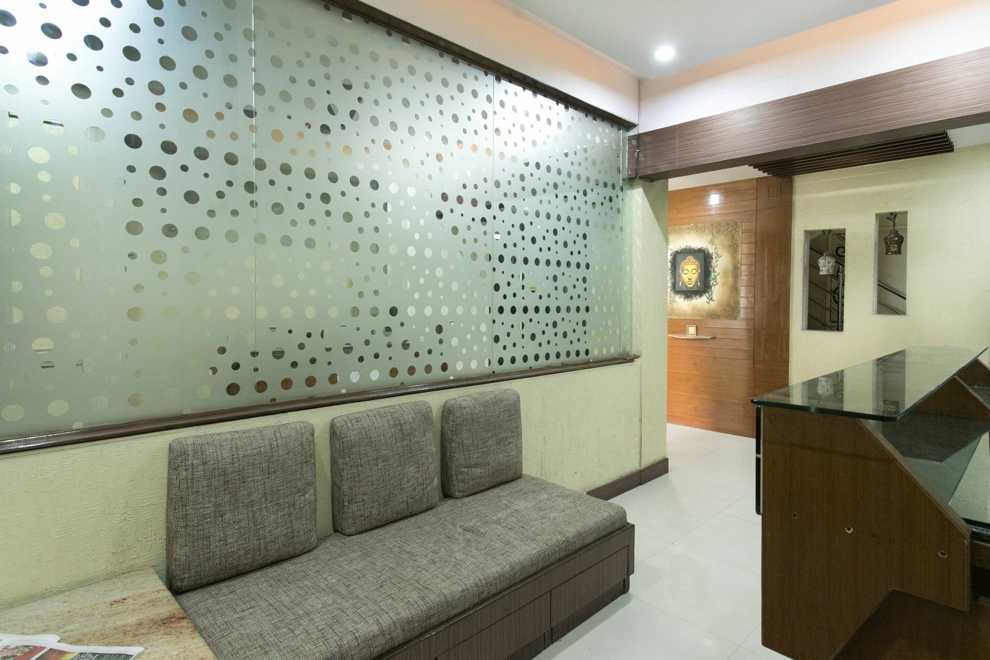 Oyo 10378 Hotel Hibiscus Mayflower Бангалор Экстерьер фото